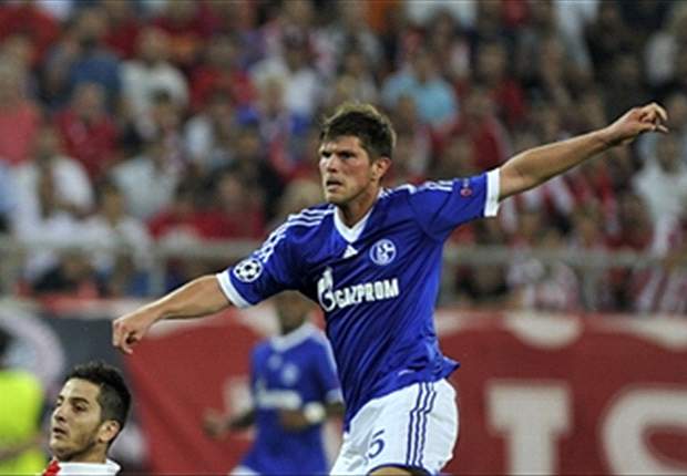 Huntelaar in no hurry to renew his contract with Schalke
