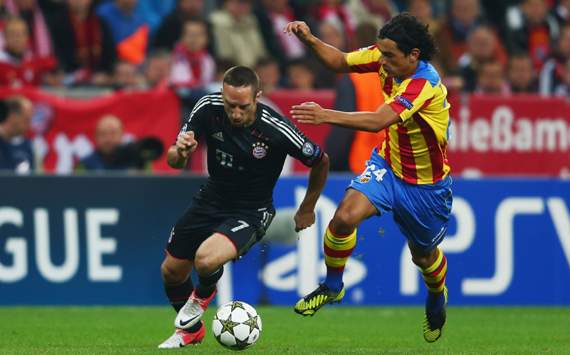 UEFA Champions League, FC Bayern Muenchen v Valencia CF, Franck Ribery, Tino Costa 