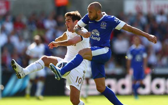 Heitinga demands improvement for Everton fans
