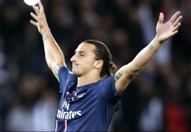 Ibra clamorosamente di nuovo al Milan? I tifosi ora 'pressano' Galliani e Berlusconi: spuntano striscioni a Via Turati...