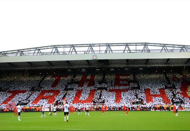 Steven Gerrard praises 'fantastic' Liverpool & Manchester United fans