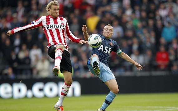 Feyenoord open contract talks with Clasie