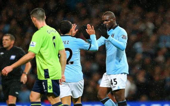 Tevez: I try to help Balotelli