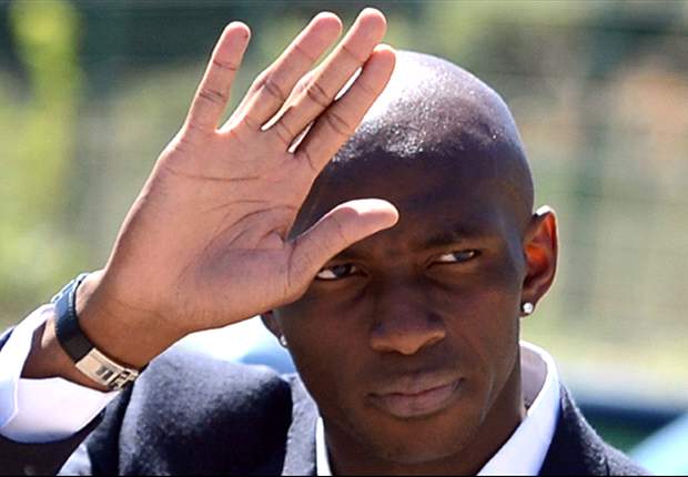 QPR defender Mbia apologises for seeing red against Arsenal 