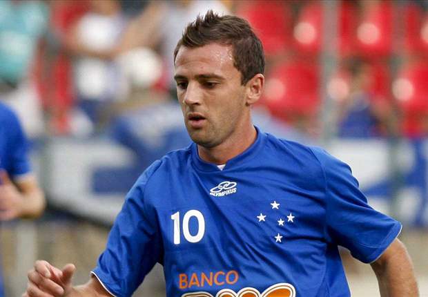 Grêmio prepara proposta por Montillo, e conta com vontade do jogador
