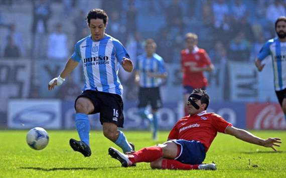Mauro Camoranesi: Nadie tiene el lugar garantizado en Racing de Avellaneda