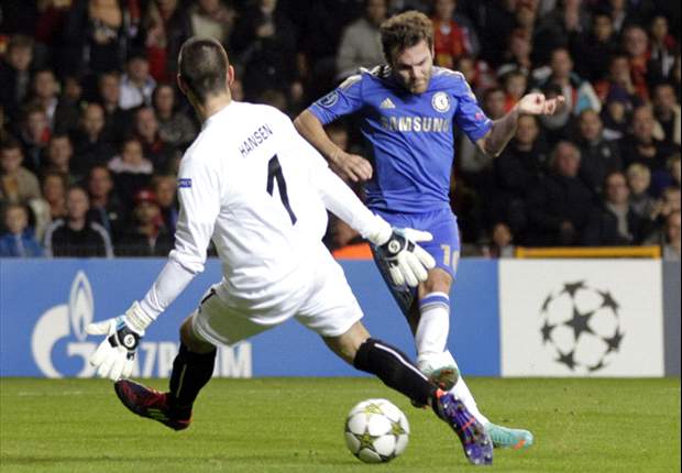 Luiz and Mata ready for free-kick battle at Chelsea