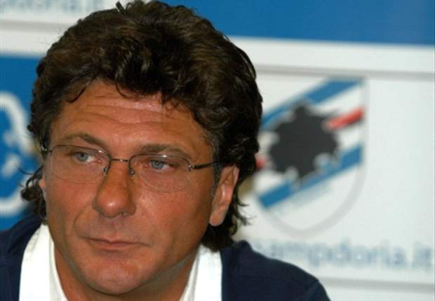 Un biennio trascorso alla Sampdoria ha lasciato anche in Mazzarri un ricordo indelebile di Garrone: "Era un uomo d'altri tempi. Non interferiva mai col mio lavoro, al massimo chiedeva con signorilità"