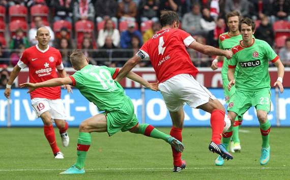 FSV Mainz 05 v Fortuna Düsseldorf: Nikolce Noveski & Robbie Kruse