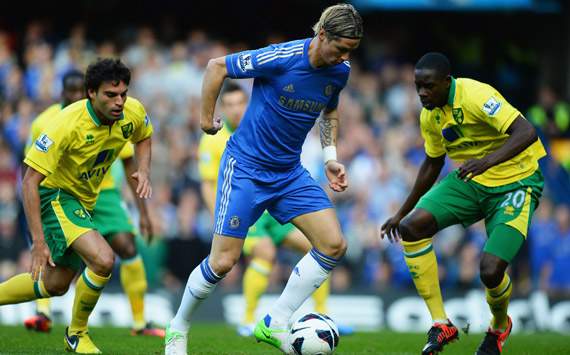 EPL - Chelsea v Norwich City, Fernando Torres, Javier Garrido and  Leon Barnett