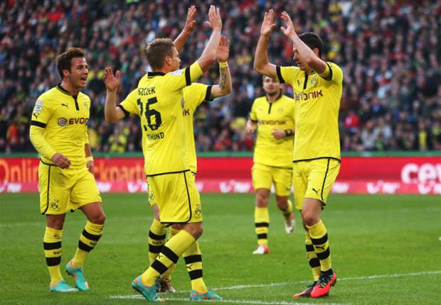 Gotze: Bayern not out of Borussia Dortmund's sights yet