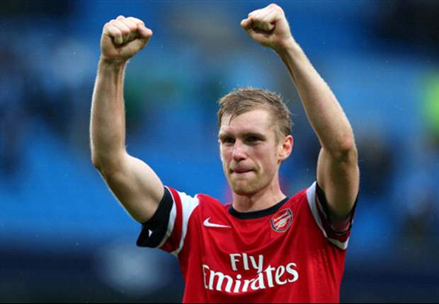 Mertesacker dismisses reports of move away from Arsenal