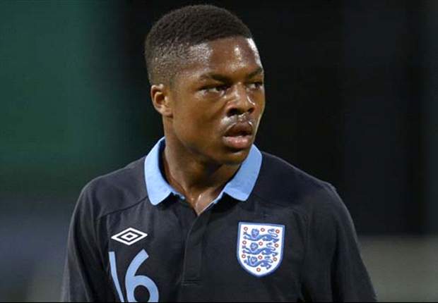 Chuba Akpom signs first professional contract with Arsenal