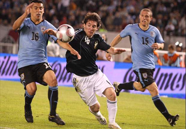 FIFA, Conmebol, Argentina y Uruguay comenzarán a tratar la organización del Mundial 2030