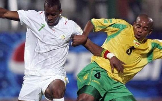 Mosimane gives Nyandoro a lifeline at Mamelodi Sundowns