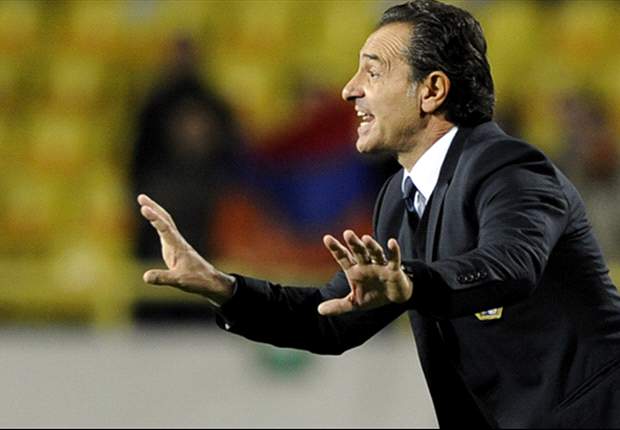 Anche Prandelli si unisce al coro che chiede alla Juventus di 'saper perdere': "Gli errori arbitrali ci saranno sempre. Dobbiamo saperli accettare, trasmettendo qualcosa che va al di là dell'aspetto sportivo"
