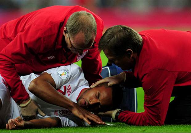 Chest injury rules Walcott out of Poland clash 