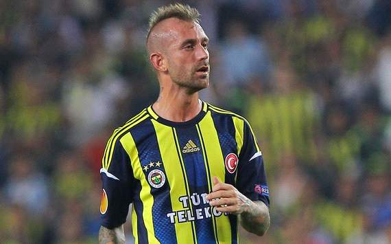 Meireles denies spitting at referee