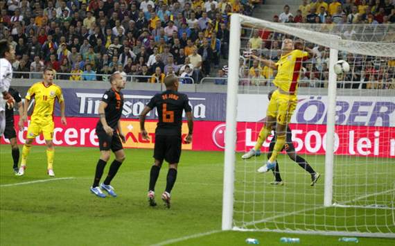 Lens: Netherlands have taken a big step towards World Cup 2014