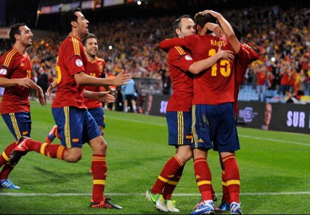 Iniesta también ficharía a Ramos para el Barcelona si fuera Rosell