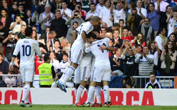 Real Madrid celebrates against Celta de Vigo