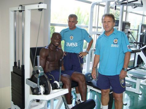 Stephen Appiah, Piyer Arzuman ve Arthur Zico (Fenerbahçe) (fenerbahce.org.tr)