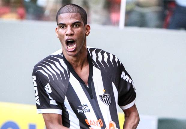 Leonardo Silva lamenta empate do Galo