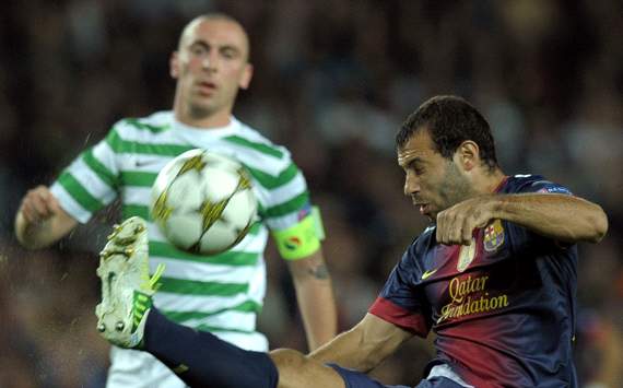 UEFA Champions League : Javier Mascherano (R) vies with Celtic's Greek striker Georgios Samaras, FC Barcelona vs Celtic CF