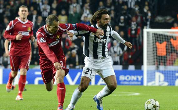 UEFA Champions League: Andrea Pirlo - Nicolai Stokholm,  FC Nordsjaelland vs Juventus