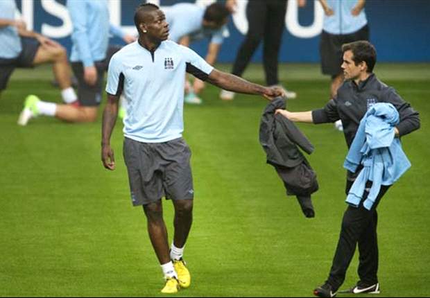 Il Paris Saint-Germain prepara l'assalto a Balotelli: a gennaio mega offerta per il Manchester City