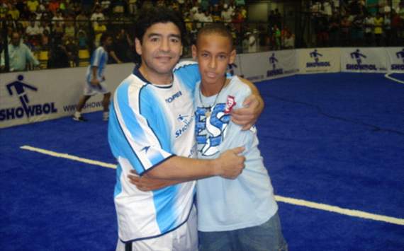 Neymar saludó a Maradona por su cumpleaños
