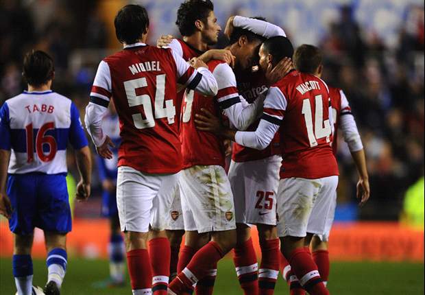 Carling Cup - E' la coppa dei fuochi d'artificio! Incredibile 7-5 dell'Arsenal a Reading, il Chelsea batte per 5-4 il Manchester United