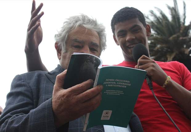 Con la presencia del presidente Mujica, se inauguró el Fútbol Callejero en Uruguay