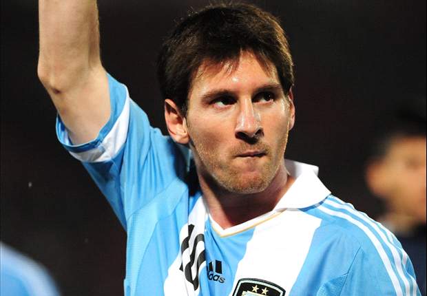 Messi to fly by private jet to make Argentina friendly match