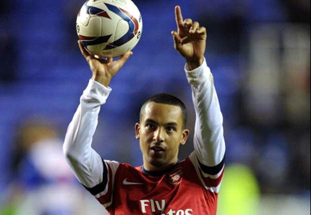 TEAM NEWS: Walcott handed start but Santos is dropped by Arsenal