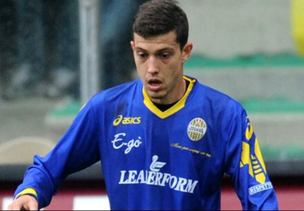 Verona-Cesena, le formazioni ufficiali: Mandorlini sceglie Cocco per sostituire Cacia, romagnoli con la difesa a tre