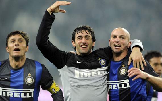 Zanetti, Milito, Cambiasso - Inter