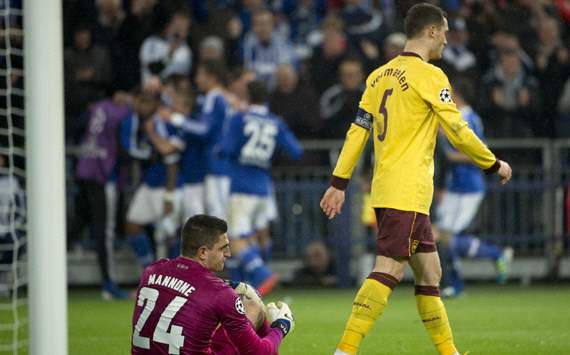 UEFA Champions league, Schalke 04 v Arsenal, Vito Mannone, Thomas Vermaelen