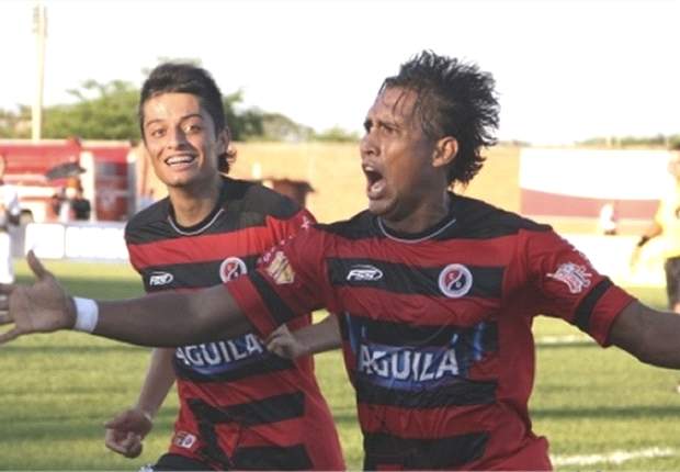 Goleador rojinegro