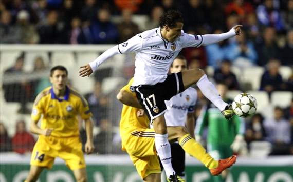 Valencia 4-2 BATE: Los Che beat Belarusians to edge closer to qualification
