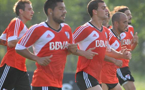 Almeyda volvió a parar el mismo equipo