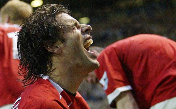 فان نيستلروي عن خليفته: فان بيرسي مهاجم مزدوج !