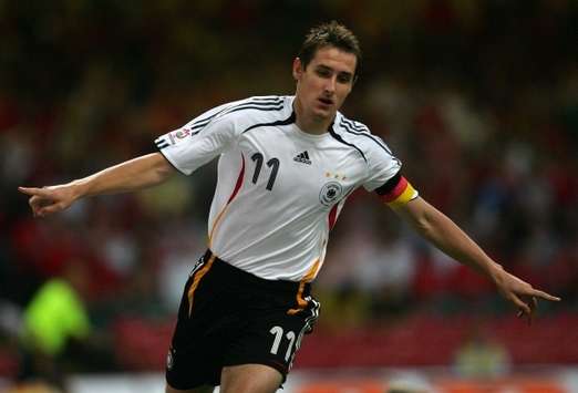 Der doppelte Klose: Der Bayern-Bomber ragte in Wales heraus (firo)