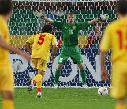 Euro 2008 Qualifier: Russia-Macedonia 3-0: Mitreski vs Malafeev (Sport-Express)