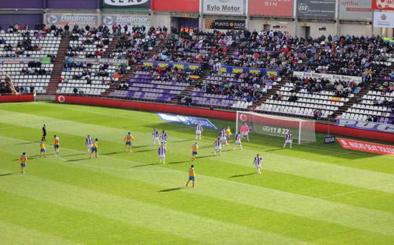 La Liga BBVA pierde mil aficionados por estadio en 2012