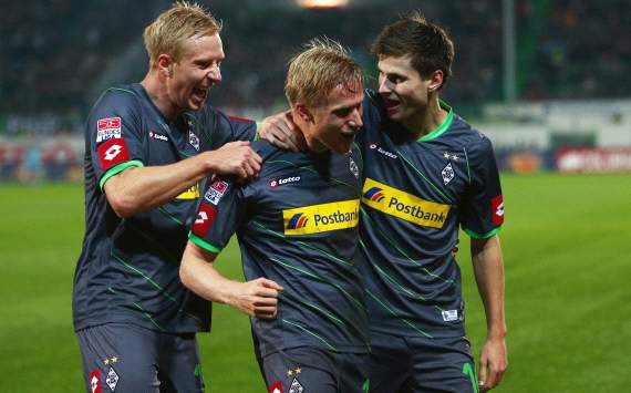 Germany, Bundesliga, SpVgg Greuther Fuerth vs. Borussia Moenchengladbach,  Oscar Wendt; Havard Nordtveit; Mike Hanke