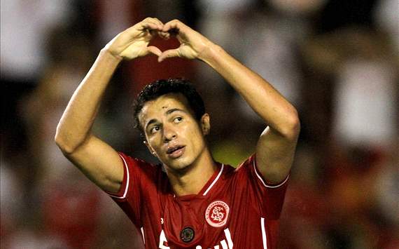 Tottenham unlikely to sign Damiao, admits Villas-Boas