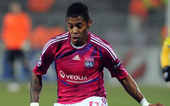 Michel Bastos Ingin Bertahan Di Olympique Lyon
