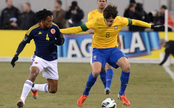 Cuadrado v s Kaka