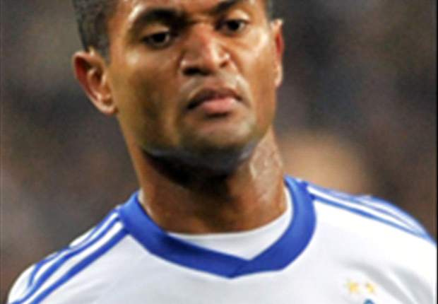 Official: Schalke sign Raffael on loan